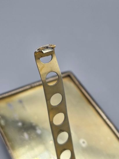 CARTIER, Paris. 
Étui à cigarette en argent...