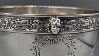Coupe russe en argent au riche et soigné...