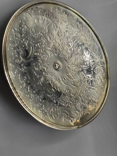 VIENNE, 1840
Réchaud couvert en argent au...