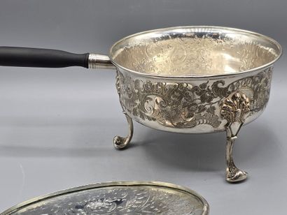 VIENNE, 1840
Réchaud couvert en argent au...