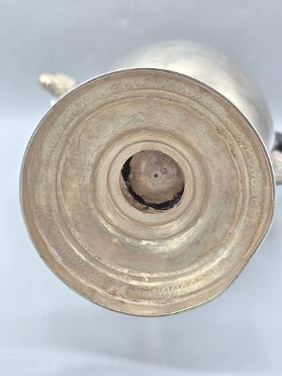 BELGIQUE, XIXème siècle.
Importante cafetière...