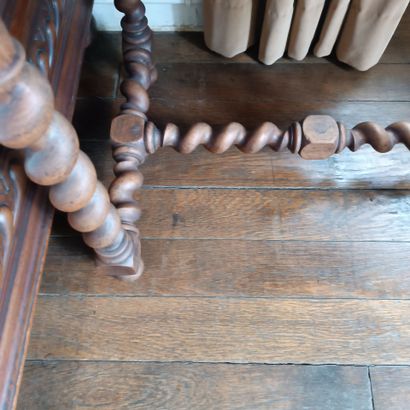 In Monsieur's bedroom
Walnut in-between table.
Wooden...