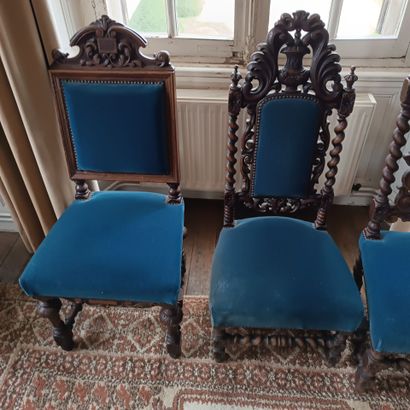 In Monsieur's bedroom
Reunion of three chairs...
