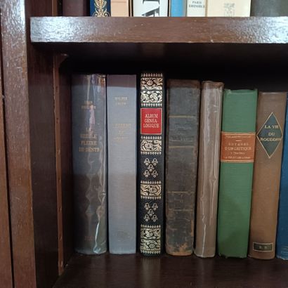 In the library / in the boudoir
Large lot...