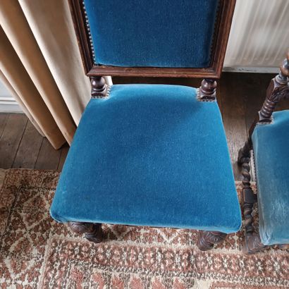 In Monsieur's bedroom
Reunion of three chairs...