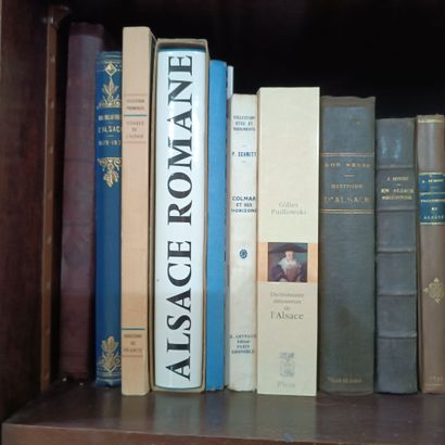 In the library / in the boudoir
Large lot...
