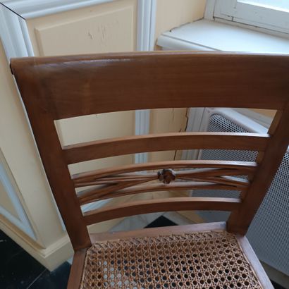 In the library
Reunion of a pair of chairs...
