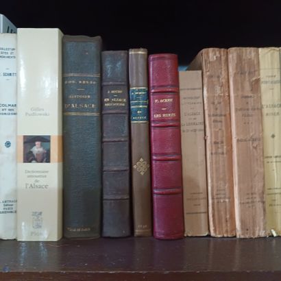 In the library / in the boudoir
Large lot...