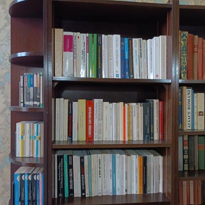 In the library / in the boudoir
Large lot...