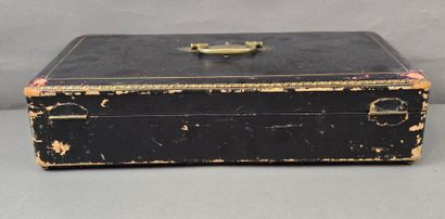 Grand coffret de ménagère avec dessus cuir...