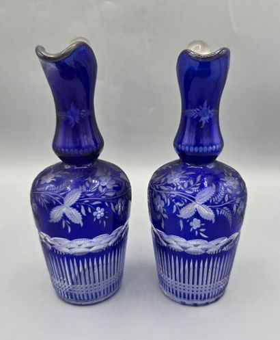Miscellaneous lot of blue and white crystal...