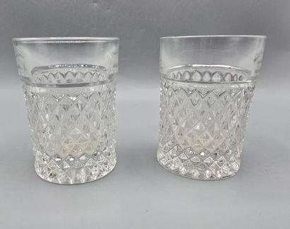 Set of three pairs of crystal decanters (2...