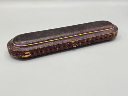 Étui ancien tapissé de velours et soie de...