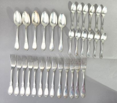 Partie de ménagère en métal argenté de style...
