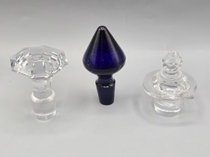 Set of 18 crystal oiler interiors: 8 blue...