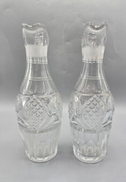 Set of three pairs of crystal decanters (2...