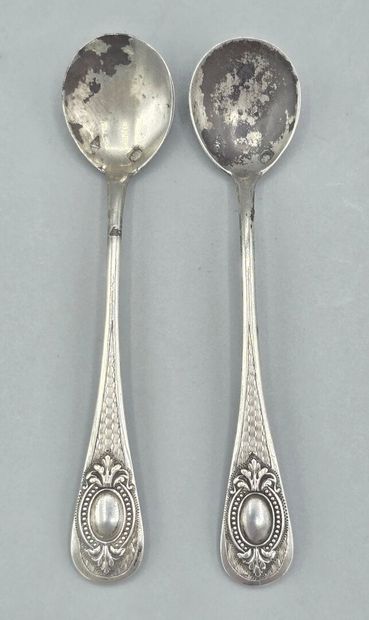 PUIFORCAT.

Paire de pelles à sel en argent...