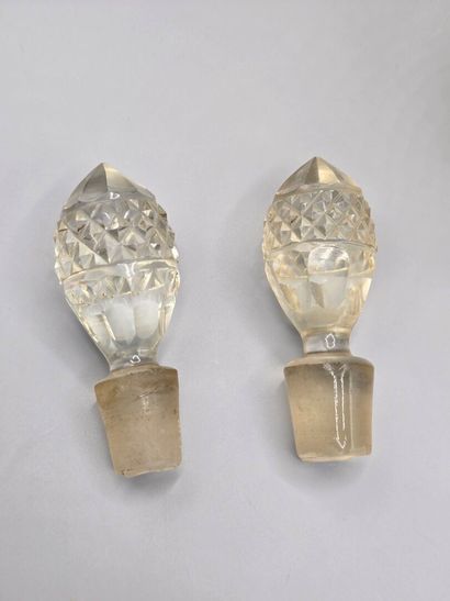 Set of three pairs of crystal decanters (2...