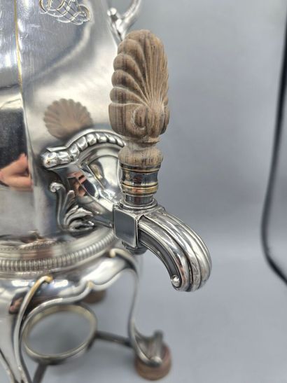 TETARD Freres 
Samovar en métal argenté avec...