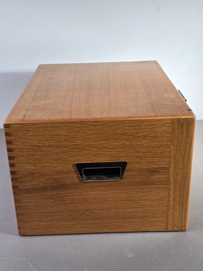 Natural wood 4-drawer chest.
H:23 cm, width:...