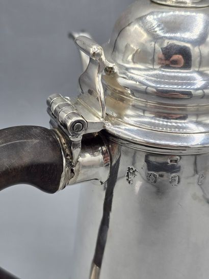 LONDRES 1706-07
Rare chocolatière en argent...