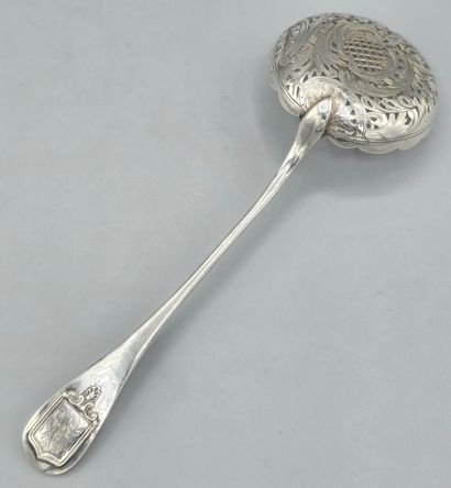 DOUTRE ROUSSEL
Cuillère à sucre de modèle...