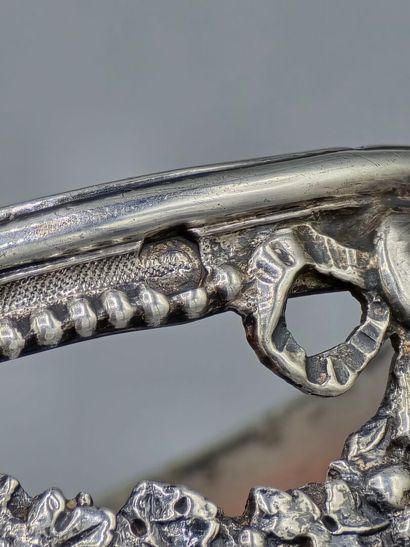 HARLEUX

Salière en argent de forme ovale,...