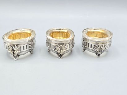 Trio de salières de style Louis XVI en argent...