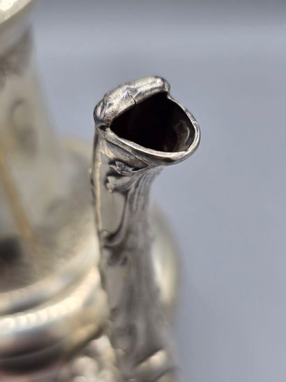 GAVARD (?)
Verseuse/cafetière en argent de...