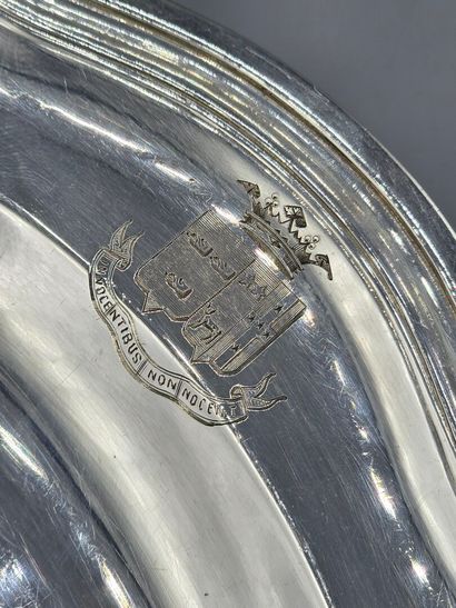 LENHENDRICK / PARIS 1763

Plat rond en argent...