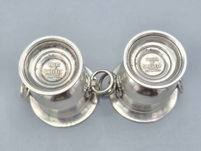 VINERS OF SHEFFIELD (ENGLAND)
Pair of silver-plated...