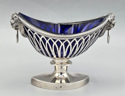 PARIS 1798-1806
Salière en argent d'époque...
