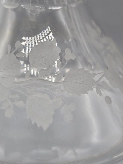 Miscellaneous lot of blue and white crystal...