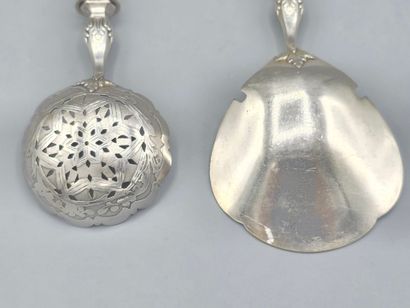 Silver-plated strawberry set with 2 serving...