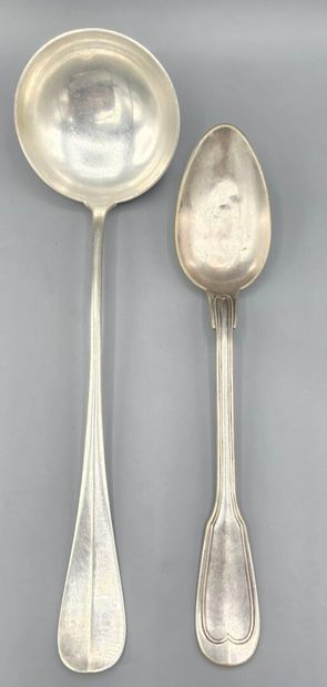Set (2) in silver-plated metal comprising...