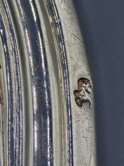 PARIS 1776
Plat rond / Assiette en argent...