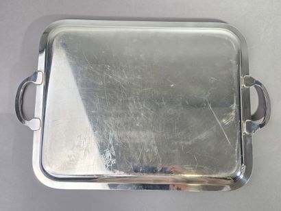 NOÉ

Rectangular silver-plated tray, edged...