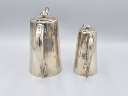 LADERIER
Service comprising a truncated-cone-shaped...