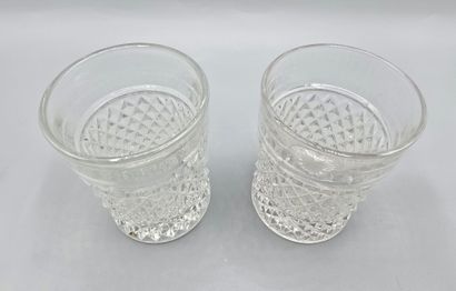 Set of three pairs of crystal decanters (2...