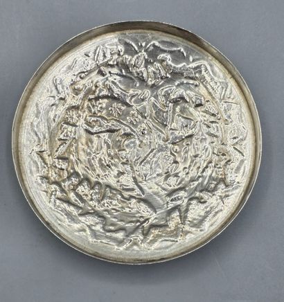 CHINE ou INDOCHINE
Boite circulaire en argent....
