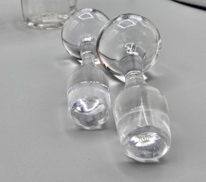 Miscellaneous lot of blue and white crystal...