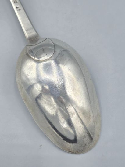 POITIERS 1735
Grande et rare cuillère à pot...