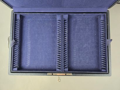 Household chest (functional lock), with side...