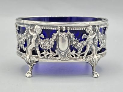 HARLEUX

Salière en argent de forme ovale,...