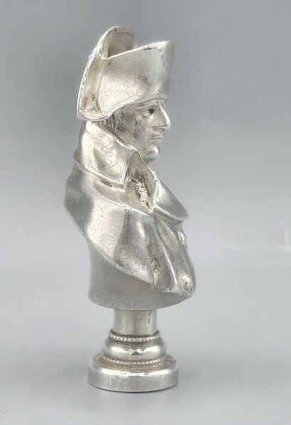 Sceau en argent, la poignée formant Napoléon...