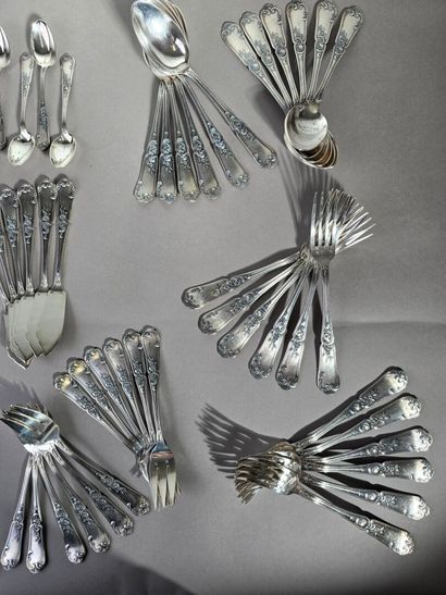 ORBRILLE
A Louis XV style silver-plated metal...