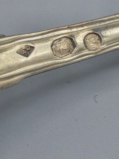 PARIS 1809-1818.
Lot en argent comprenant:
-...