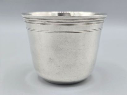 BRAY / MEAUX, XVIIIe siècle

Gobelet / curon...