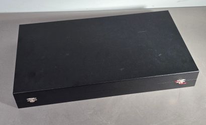 ODIOT. 
Partie de service à entremet constituée...