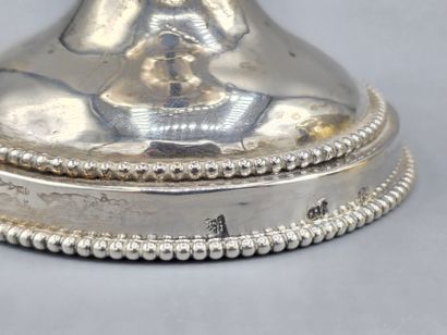 PAYS-BAS
Sucrier couvert en argent formant...